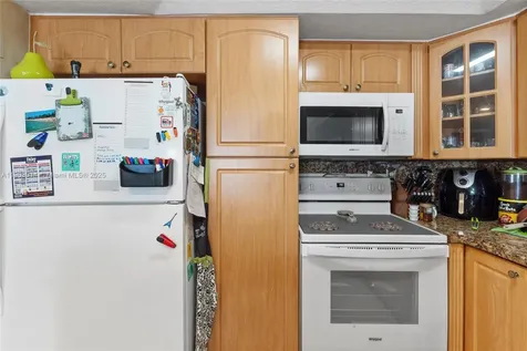 7144 W 2nd Lane Hialeah FL 33014