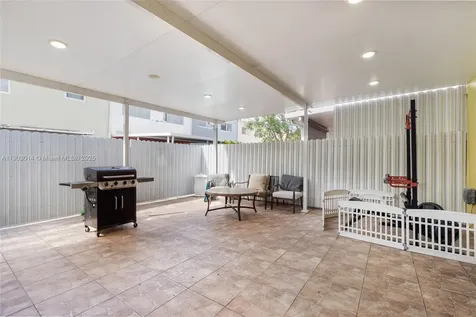 7144 W 2nd Lane Hialeah FL 33014