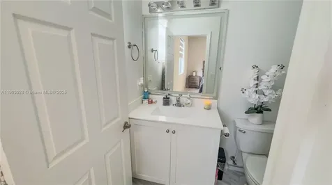 3318 W 106th Terrace Hialeah FL 33018