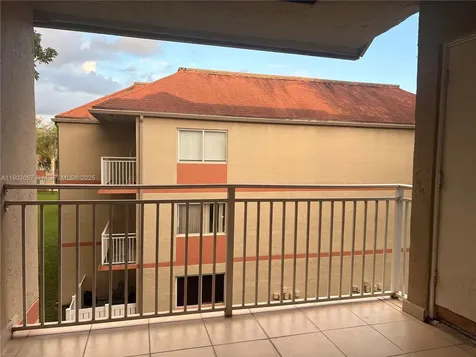 18850 NW 57th Avenue Hialeah FL 33015