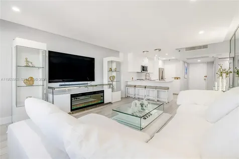 100 Lincoln Road Miami Beach FL 33139