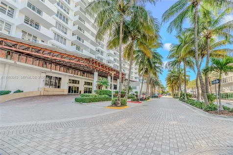 100 Lincoln Road Miami Beach FL 33139