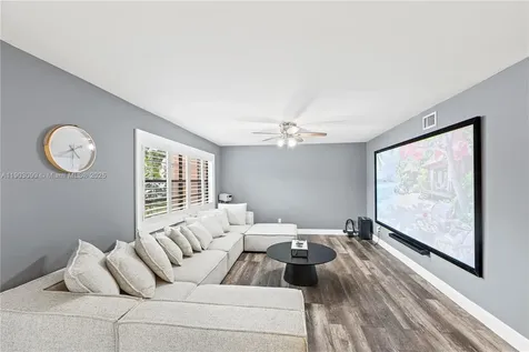 33 Madrid Lane Davie FL 33324