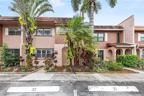 33 Madrid Lane Davie FL 33324