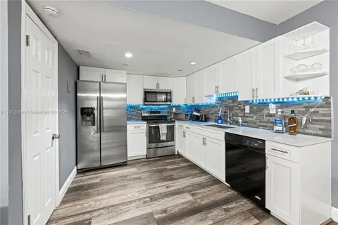 33 Madrid Lane Davie FL 33324