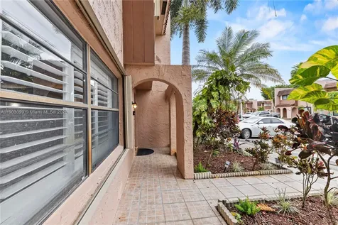 33 Madrid Lane Davie FL 33324