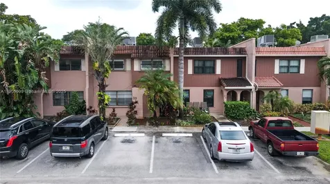 33 Madrid Lane Davie FL 33324
