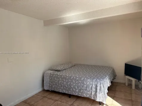 Hollywood FL 33020