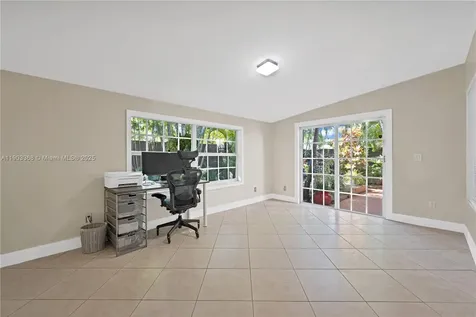 818 NE 3rd Street Hallandale Beach FL 33009
