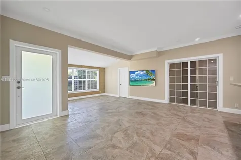 818 NE 3rd Street Hallandale Beach FL 33009