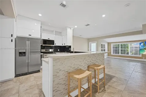 818 NE 3rd Street Hallandale Beach FL 33009