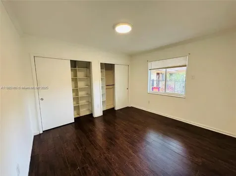 2540 NE 181st Street North Miami Beach FL 33160