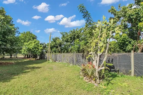 37225 SW 214th Avenue Homestead FL 33034