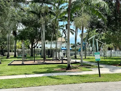 1092 SE 23rd Avenue Homestead FL 33035
