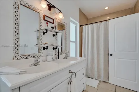 1129 10th Street West Palm Beach FL 33401