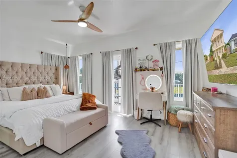 1129 10th Street West Palm Beach FL 33401