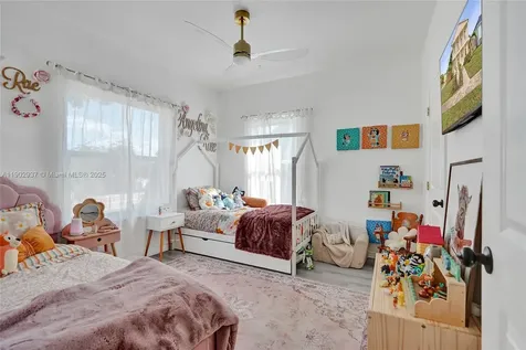 1129 10th Street West Palm Beach FL 33401