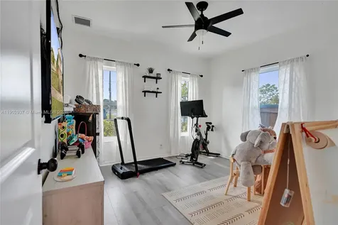 1129 10th Street West Palm Beach FL 33401