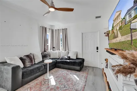 1129 10th Street West Palm Beach FL 33401