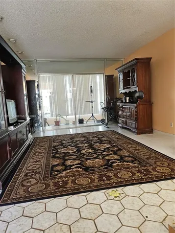 5121 W Oakland Park Boulevard Lauderdale Lakes FL 33313