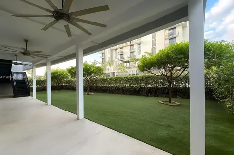 18651 NE 24th Place Miami FL 33180