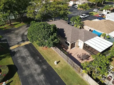 9755 SW 222nd Terrace Cutler Bay FL 33190