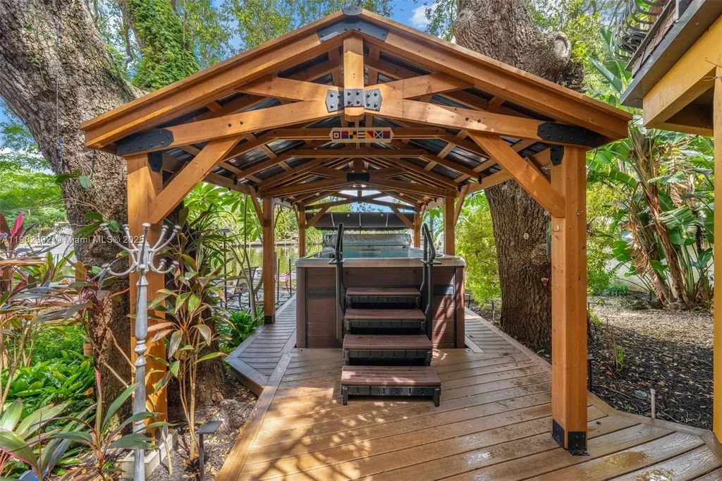 1115 SW 5th Place Fort Lauderdale FL 33312