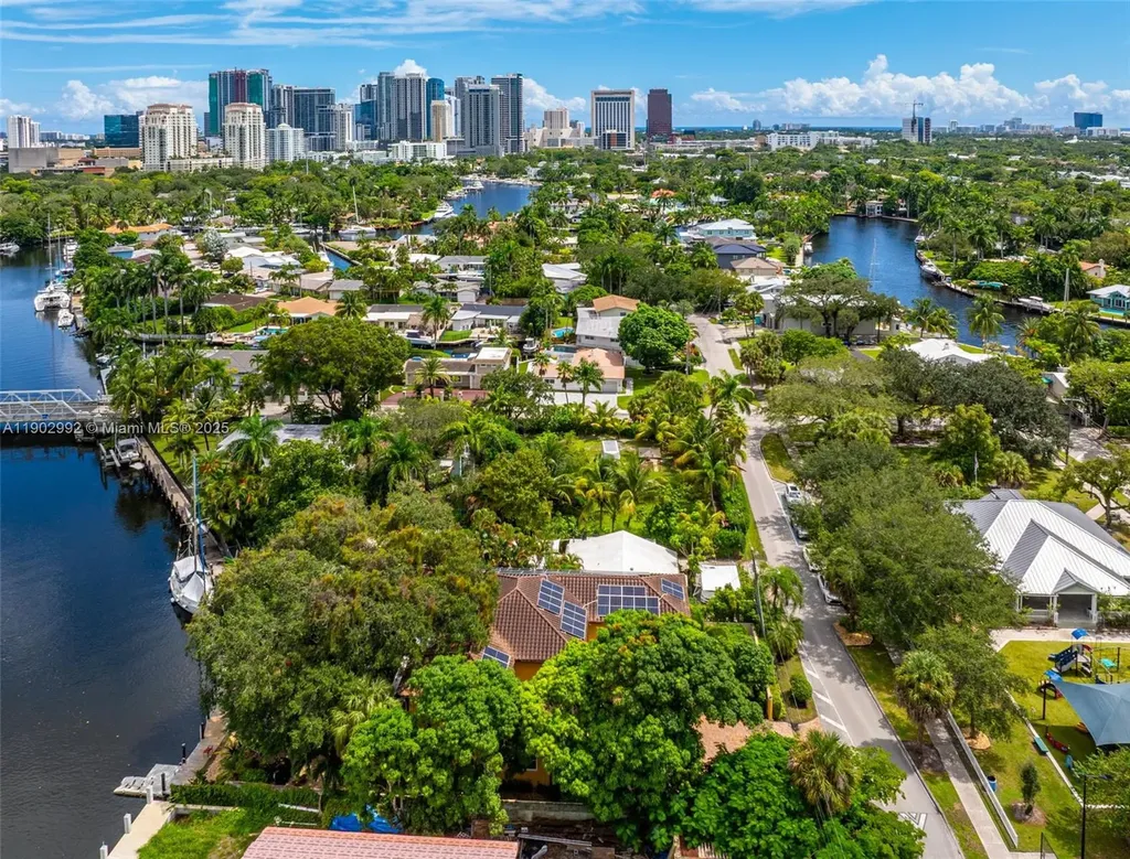 1115 SW 5th Place Fort Lauderdale FL 33312