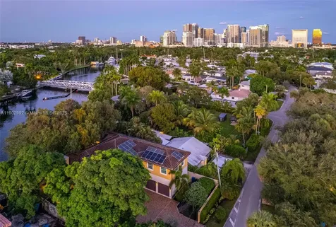 1115 SW 5th Place Fort Lauderdale FL 33312