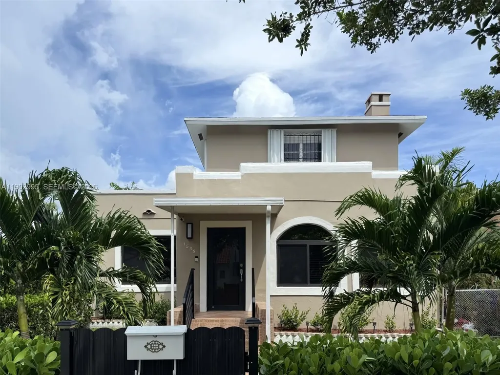 1835 SW 10th Street Miami FL 33135