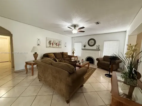 1835 SW 10th Street Miami FL 33135