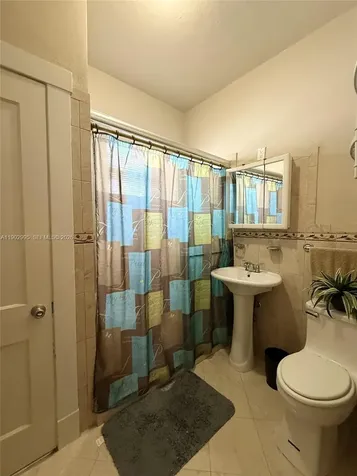 1835 SW 10th Street Miami FL 33135