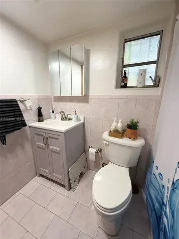 1835 SW 10th Street Miami FL 33135