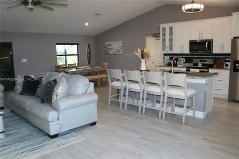 4407 SW 16th Place Cape Coral FL 33194