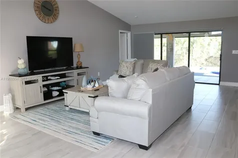 4407 SW 16th Place Cape Coral FL 33194