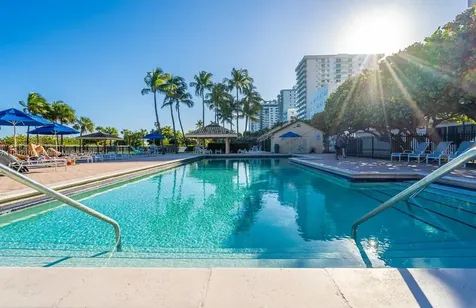 2555 Collins Avenue Miami Beach FL 33140