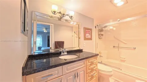 4025 Farnham O Deerfield Beach FL 33442