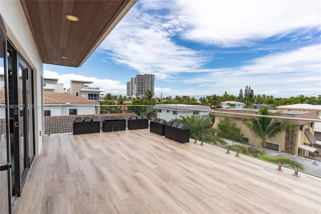 5601 N Ocean Drive Hollywood FL 33019