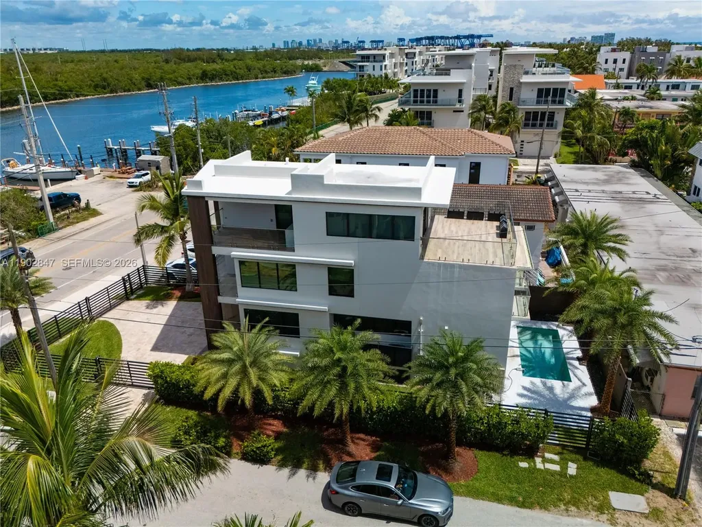 5601 N Ocean Drive Hollywood FL 33019