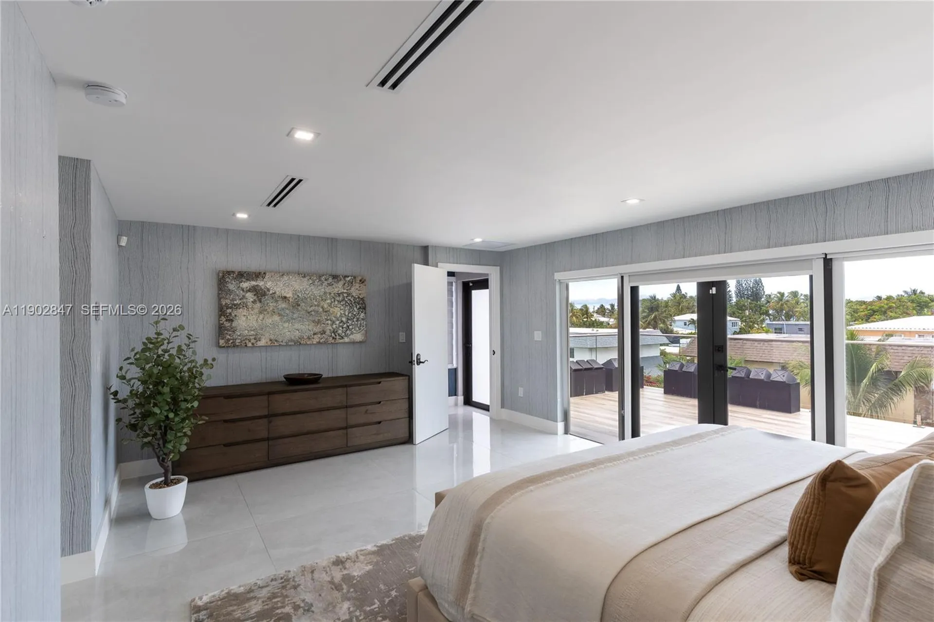 5601 N Ocean Drive Hollywood FL 33019
