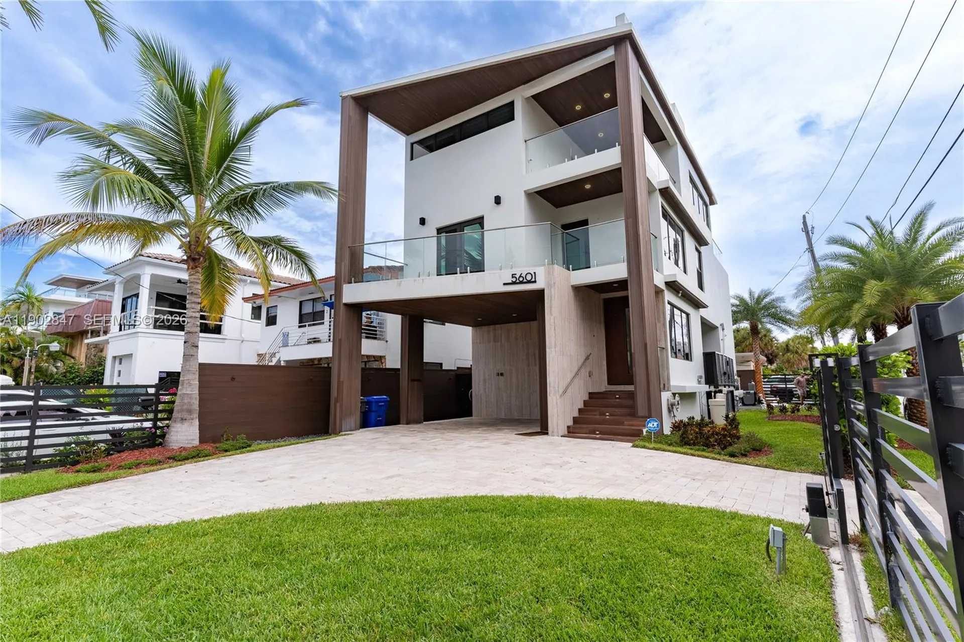 5601 N Ocean Drive Hollywood FL 33019