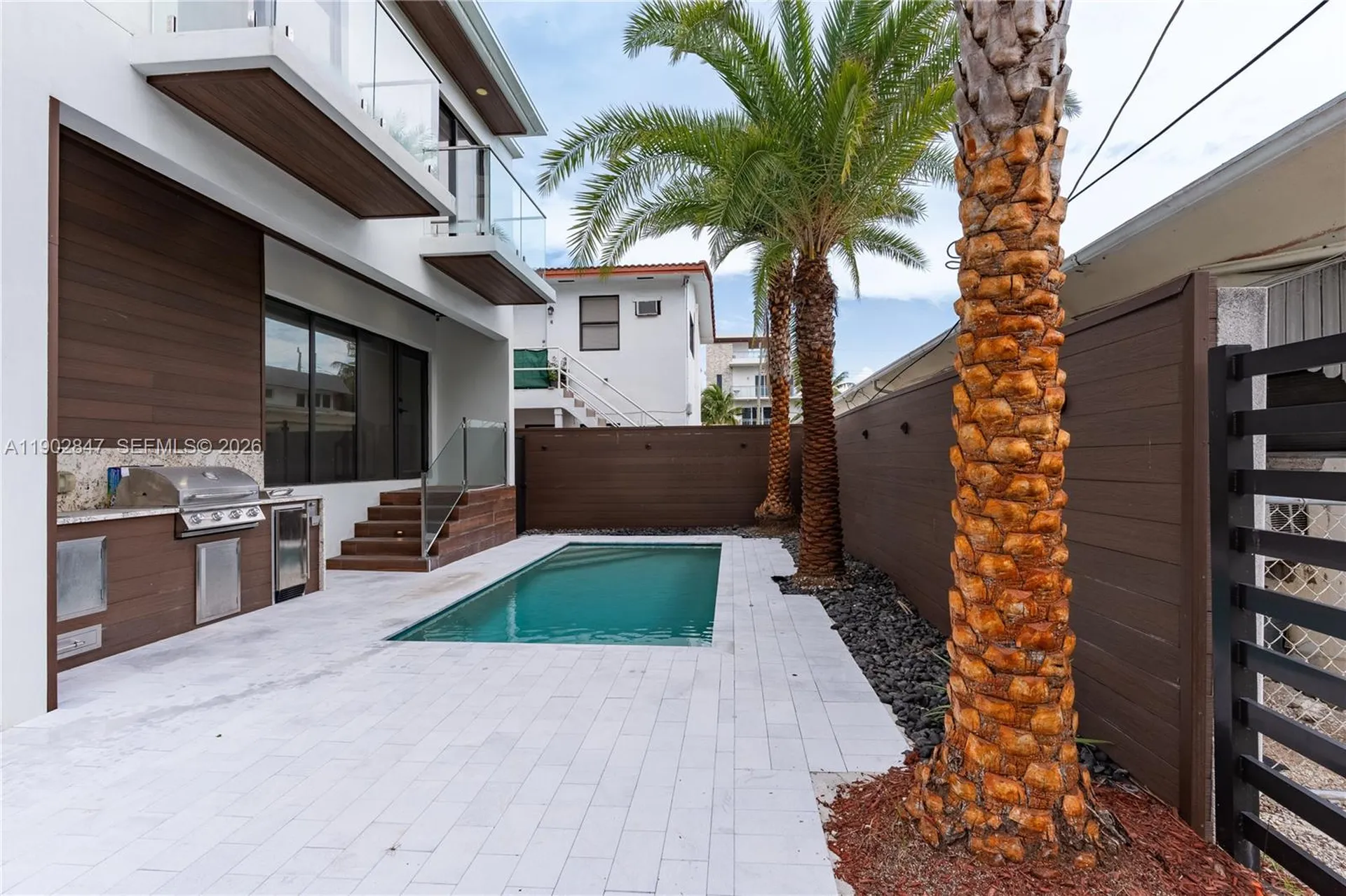 5601 N Ocean Drive Hollywood FL 33019