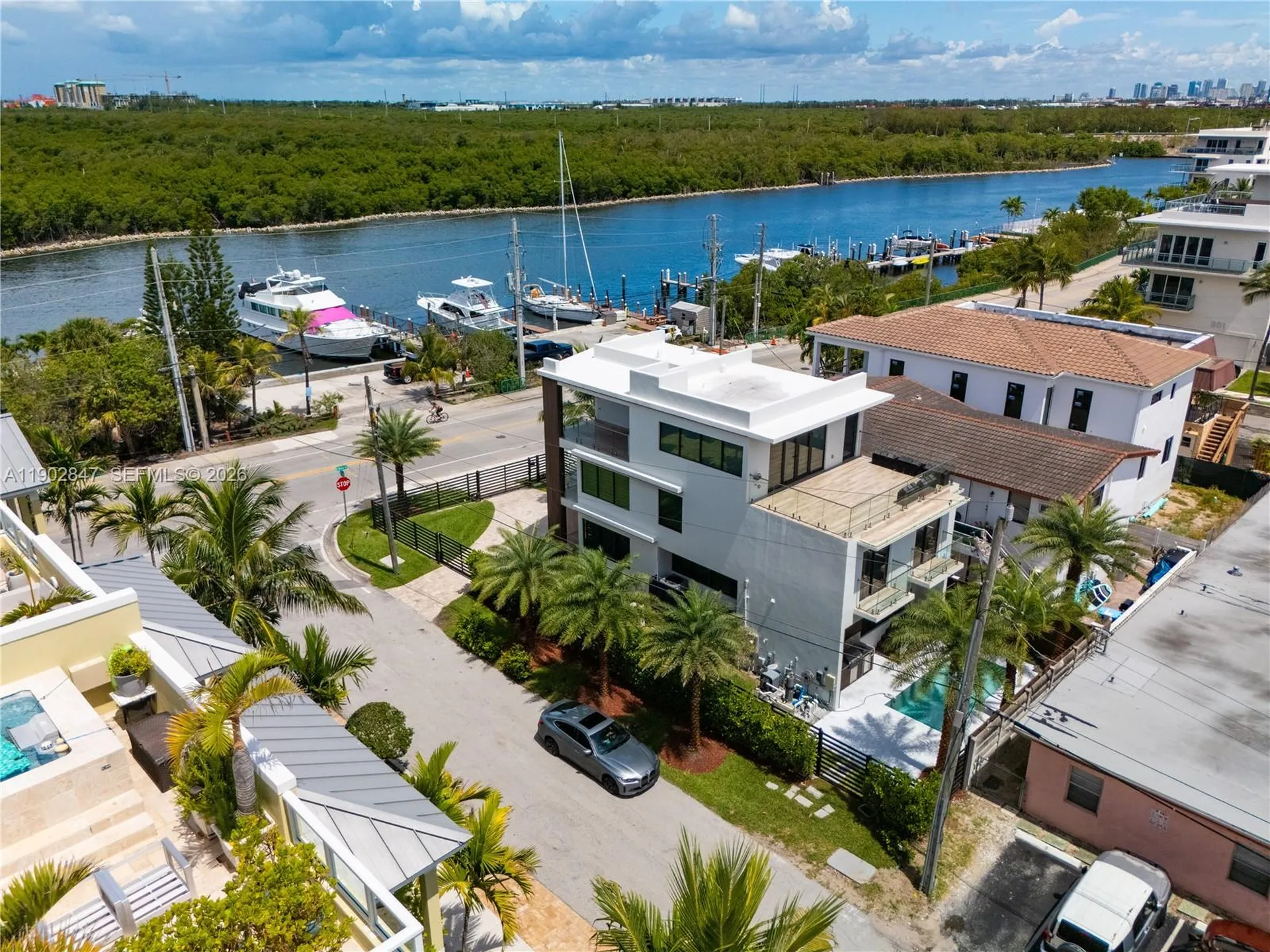 5601 N Ocean Drive Hollywood FL 33019