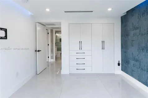 5601 N Ocean Drive Hollywood FL 33019