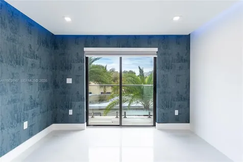 5601 N Ocean Drive Hollywood FL 33019