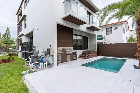 5601 N Ocean Drive Hollywood FL 33019