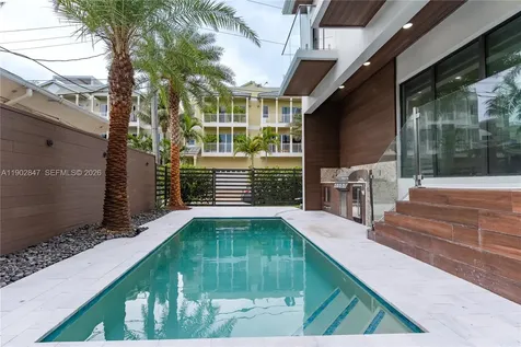 5601 N Ocean Drive Hollywood FL 33019