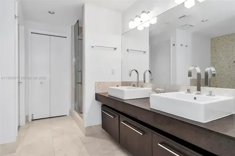 17121 Collins Avenue Sunny Isles Beach FL 33160