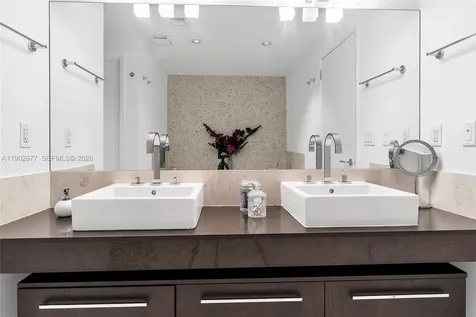 17121 Collins Avenue Sunny Isles Beach FL 33160