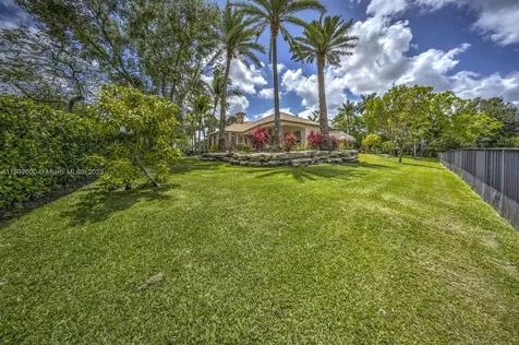 3828 Pine Lake Drive Weston FL 33332